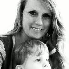 Brandi Knott's Instagram, Twitter & Facebook