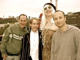 Macaulay Culkin Photo Marilyn Manson Macaulay Culkin Marylin Manson Devon sawa retvitnul(a) devon sawa. marilyn manson macaulay culkin