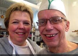 When it comes to cakes that melt in your mouth and leave you craving more,  Loralyn Fergus of Savour Me Bakery is in a class of her own. This talented  cake artist