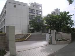 Jun 06, 2021 · 京都伊根町で高校生12歳以上の児童や生徒などへのワクチン接種開始 京都府伊根町では、6月6日から高校生などへの新型コロナウイルスワクチンの接種が始まりました。人口約2000人の伊根町では、高齢者や基礎疾患のある人へのワクチン接種が進んでいて、6日から12歳以上の児童や生徒にも対象. ç¥žæˆ¸é«˜å¡šé«˜æ ¡æ ¡é–€åœ§æ­»äº‹ä»¶ Wikipedia