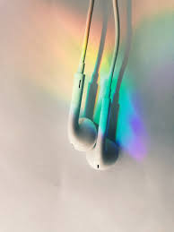 P I N T E R E S T Heyitsthatonegirl In 2020 Rainbow Aesthetic Music Wallpaper Rainbow Photography
