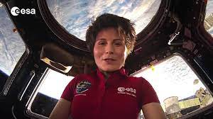Samantha cristoforetti ретвитнул(а) antonio paris. Yuri S Night Greetings From Samantha Cristoforetti Youtube