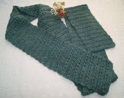 Free crochet pattern, easy to follow instructions for this child's hat and scarf crochet pattern, available in uk & usa format. Quick Crochet Scarf Stitch4ever