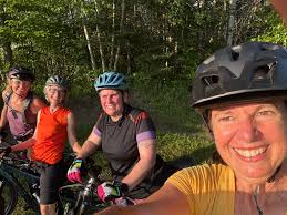 Great night with these ladies! Feeling hot, hot, hot!