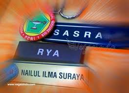 Siapa sih yang tidak butuh hiburan. 12 Ide Name Tag Papan Nama Dada Terbaik Papan Peniti Logam