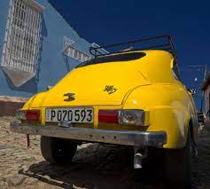 Old Saab Old Saab Car On Cobbled Street In Trinidad Cuba Saab Classic Cars Small Cars