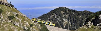 Die offizielle seite der wendelsteinbahn gmbh mit den bereichen bergbahnen und energieversorgung, wetter, betriebsinformationen, aktuelles, presse, veranstaltungen. Zahnradbahn Fahrplan Bahnen Wendelsteinbahn