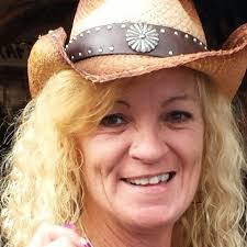 Sherry Medeiros's Instagram, Twitter & Facebook