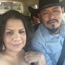 How long do sailors have after graduation to spend with family?