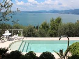 Casa Veronesi Am Torri Del Benaco 2 Schlafzimmer Fur Bis Zu 4 Personen Neues Apar Ferienwohnung Gardasee Ferienhaus Gardasee Gardasee Ferienwohnung Mit Pool