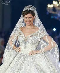 يسرا اللوزي بفستان مرصع بالألماس وهياتم تفقد الكثير من الوزن. Ø£Ù†Ø§ Ø§Ù„Ø¹Ø±ÙˆØ³Ù‡ ÙŠØ³Ø±Ø§ Ø§Ù„Ù„ÙˆØ²ÙŠ Ù…ØªØ£Ù„Ù‚Ø© ÙÙŠ Ø¯ÙŠÙÙŠÙ„ÙŠÙ‡ Ù‡Ø§Ù†ÙŠ Ø§Ù„Ø¨Ø­ÙŠØ±ÙŠ Facebook