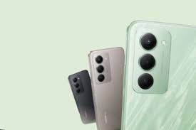 Melisa Loza desnuda - exposing her stunning figure.