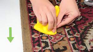 Befeuchten sie ein weiches tuch mit dem entferner und tupfen sie den fleck fort. Nagellack Vom Teppich Entfernen Wikihow