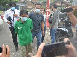 Maybe you would like to learn more about one of these? Warta Pakai Modus Ritual Mandi Korban Dukun Cabul Itu Sudah 3 Orang Lihat Tampangnya Page 4 Kriminal Jpnn Com