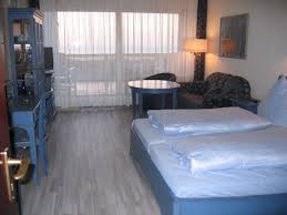Es handelt sich um eine 50qm große einraumwohnung für bis zu drei personen. Ferienwohnung Kalfamer 24 Norderney Firma Logisservice Herr Edmund Freese