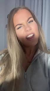 Leah Shannon's Instagram, Twitter & Facebook