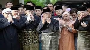 Sejak kemerdekaannya pada 1957, semua perdana menteri berasal dari umno. Muhyiddin Yassin Resmi Jadi Perdana Menteri Malaysia Kabar24 Bisnis Com