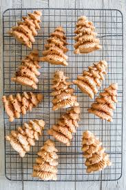 You can freeze them and they microwave well or can be heated in a toaster oven. Bourbon Brown Sugar Cake Freutcake