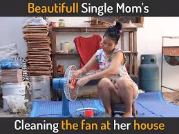 Singlemom #singlemother#beautifulmother#beautifulmom please don't forget like, comment, share. Báº£o Quá»³nh Beautifull Single Mom S Cleaning The Fan At Her House Facebook
