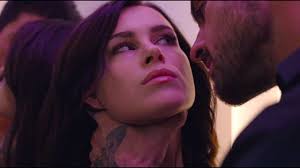 Massimo es miembro de la mafia siciliana y laura es una directora de ventas. Netflix S X Rated 365 Dni Has Two More Kinky Sequels As Laura Betrays Massimo With Another Sexy Hunk