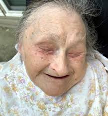 Emma Clevenger's Instagram, Twitter & Facebook