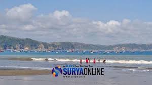 Penangkapan gambar di pantai sine tulungagung. Buntut Konflik Di Pantai Sine Tulungagung Ada Uang Retribusi Rp 63 Juta Belum Disetor Surya