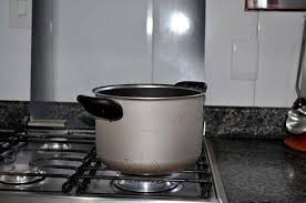 Kalau selama ini kamu nyaman dengan spatula kayu, kini kamu bisa beralih. Apa Itu Konduktor Dan Isolator Ini Pengertian Serta Contoh Konduktor Dan Isolator Di Rumah Semua Halaman Bobo