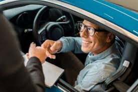Wir kaufen alle fahrzeuge bundesweit ✅ faire preise ✅ top service ► kostenlos auto bewerten lassen. Online Autoankaufer Im Test 2021 Jetzt Online Auto Verkaufen