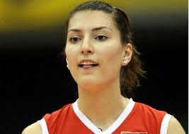 Neslihan demir soy adı gibi demir gibi bir bileğe sahip. Neslihan Darnel Bosandi
