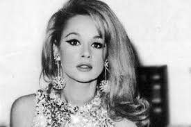 Οι κόντρες του αλέκου, η δίκη της αλίκης και τα καρφιά για τα έργα του αλίκη βουγιουκλάκη: Alikh Boygioyklakh H Agria Dolofonia Eftase Mia Anasa Apo Ton 8anato Beautiful Choker Necklace Beautiful Pictures