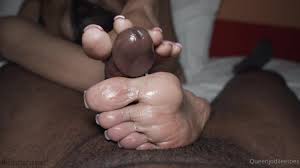 Femdom footjob - video 5 - ThisVid.com