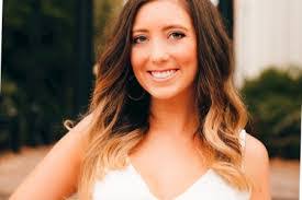 Corina Knott's Instagram, Twitter & Facebook