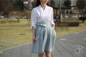 Traditional Meets Contemporary In Modernized Hanbok Trend Modern Hanbok Asian Outfits Hanbok