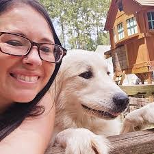 Melissa Hammel's Instagram, Twitter & Facebook