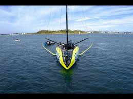Winner of the transat jacques vabre 2019, apivia logically ranks among the favourites for the next vendée globe, not just because this. Mise A L Eau De L Imoca Apivia De Charlie Dalin Youtube