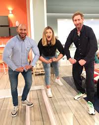 Daniel boschmann, marlene lufen und ina dietz konnten nicht die finger von der süßen kleinen hündin lassen. Sat 1 Fruhstucksfernsehen Fotos Facebook