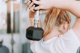 Entrenamientos con mancuernas para todos los grupos musculares del cuerpo. Una Rutina Full Body Que Puedes Hacer Solo Con Mancuernas Para Entrenar Todo El Cuerpo