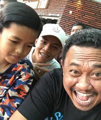 Isteri rahim sepahtu no 1 kolin abdullan jual pickup line dgn suami tercinta. Biodata Pelawak Rahim Sepahtu Iluminasi