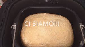 Come Fare Il Pane In Casa Con La Machina Del Pane Moulinex Youtube