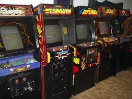 Don't you wish the candy cane forest was real? Alucina Vecina 12 Cosas Imprescindibles En Las Casas Espanolas De Los 80s Juegos De Arcade Videojuegos Clasicos Arcade