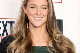 Hero' shopper praised for tackling jewellery thief