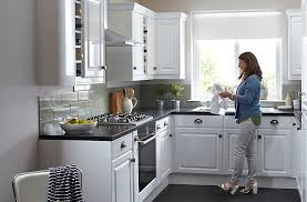 It Chilton Gloss White Style Diy At B Q Kitchen Kitchen Fittings White Shaker Kitchen