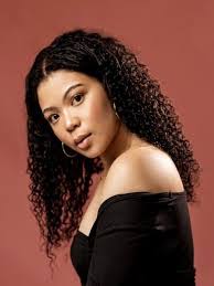 Alyssa Cohen's Instagram, Twitter & Facebook