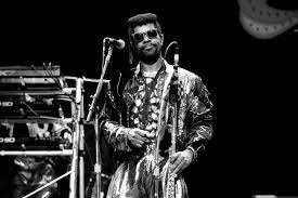R&b singer, dennis thomas from the '60s band kool and the gang, had a beautiful daughter who was a cosby show star. E9hvdldya5ocnm