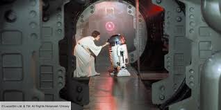 Dans quel ordre regarder cette saga (dont le premier film est sorti en 1977 et le dernier en 2005). Star Wars Dans Quel Ordre Regarder Les Films Et Series Disponibles Sur Disney