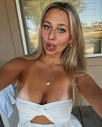 Caitlin Ware's Instagram, Twitter & Facebook