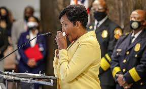 Bottoms, 51, disclosed her decision publicly in a lengthy open letter and accompanying video thursday night after having told family and a close circle of associates and. Aafx0snaqm3u M