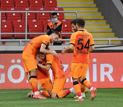 Öte yandan taylan antalyalı ve kerem aktürkoğlu için avrupa'dan talipler artıyor. Galatasaray Da Kerem Akturkoglu Tarihe Gecerek Bir Ilke Imza Atti Foto Galeri Star