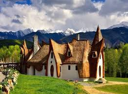 • castelul de lut din valea zânelor se află la 50 de kilometri de sibiu, în localitatea porumbacu de sus. Castelul De Lut Cetati Din Transilvania Circuit Cu Autocarul Si Plecare Din Craiova Star Tours