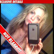 Blake Lively Leaked Nude Photos -- FAKE... NOT Blake Lively!!!
